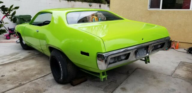 Plymouth Road Runner 1971 image number 19