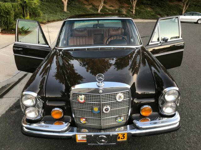 Mercedes-Benz 280SE 1972 image number 10