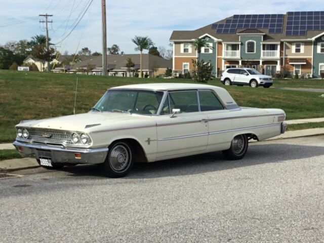 Ford Galaxie 1963 image number 18