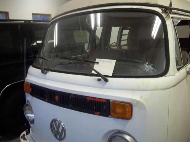 Volkswagen Bus/Vanagon 1973 image number 1