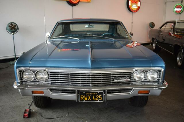 Chevrolet Impala 1966 image number 1