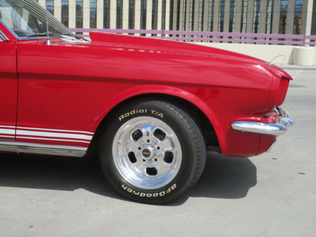 Ford Fastback 1966 image number 9