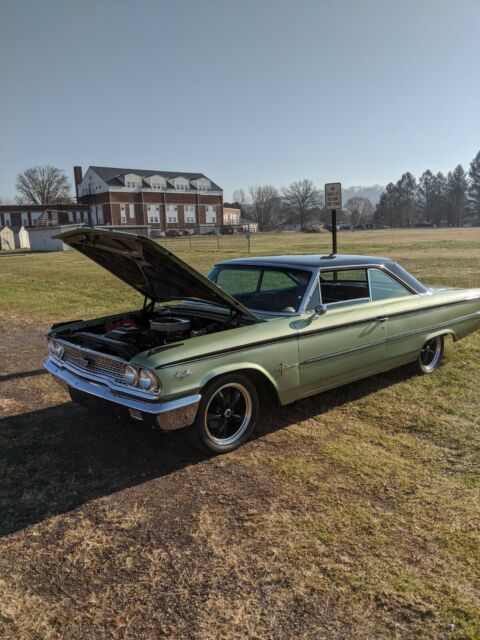 Ford Galaxie 1963 image number 1