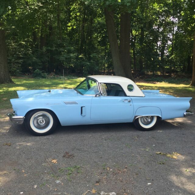 Ford Thunderbird 1957 image number 1