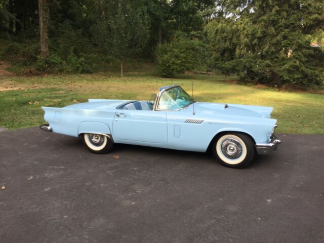 Ford Thunderbird 1957 image number 2