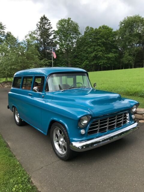 Chevrolet Suburban 1956 image number 0