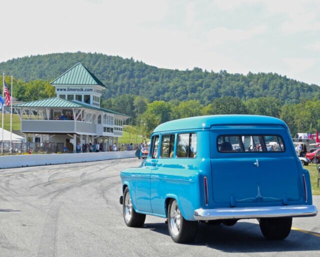 Chevrolet Suburban 1956 image number 21