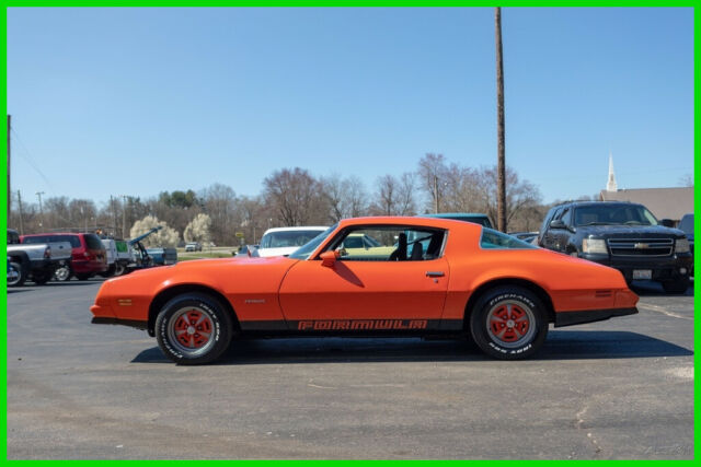 Pontiac Firebird 1976 image number 0