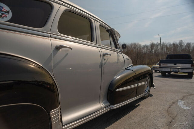 Pontiac Silver Streak 1948 image number 13