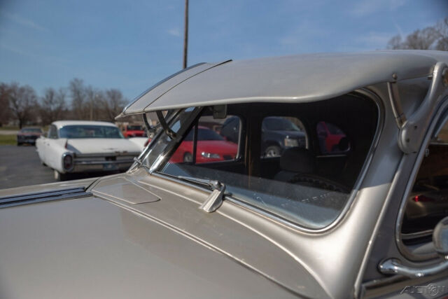 Pontiac Silver Streak 1948 image number 18