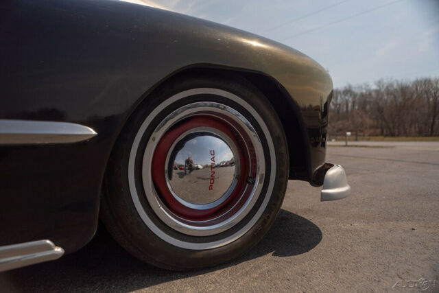 Pontiac Silver Streak 1948 image number 22