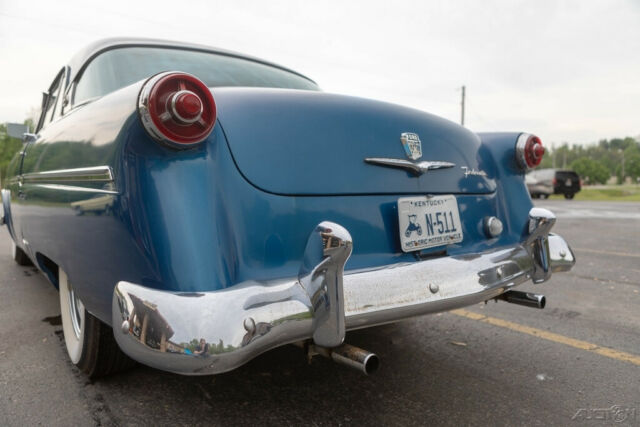 Ford Crestline 1954 image number 36