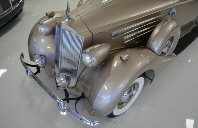 Packard Twelve Touring Sedan 1506 1937 image number 13