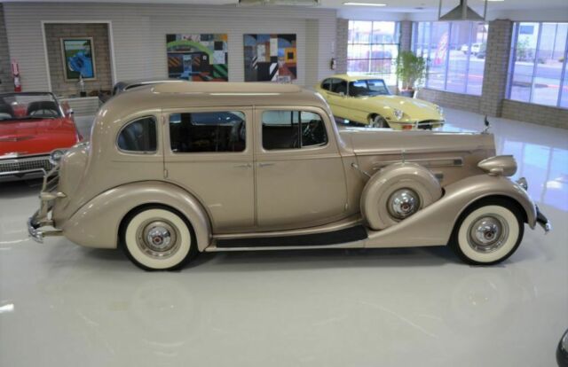 Packard Twelve Touring Sedan 1506 1937 image number 8