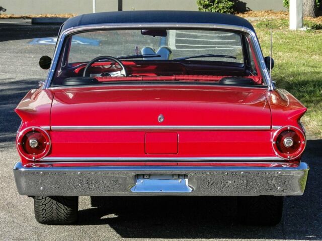 Ford Fairlane 1963 image number 10