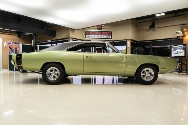 Dodge Charger 1970 image number 33