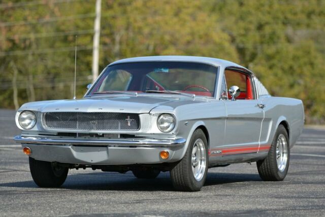 Ford Mustang 1965 image number 3