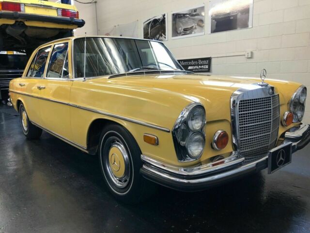 Mercedes-Benz 280se 1973 image number 0