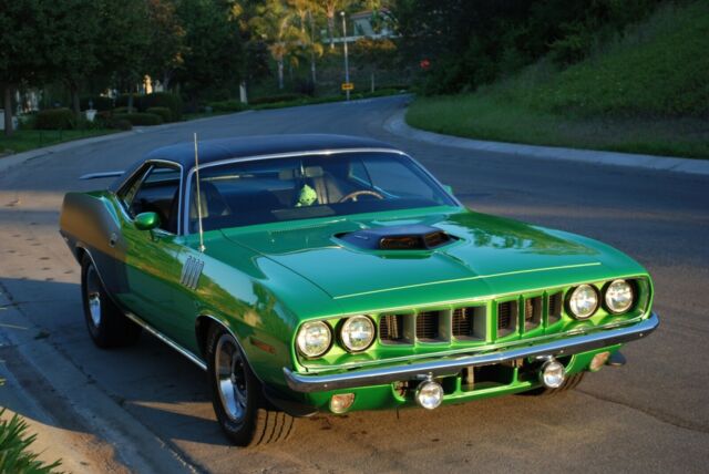 Plymouth Barracuda 1971 image number 0