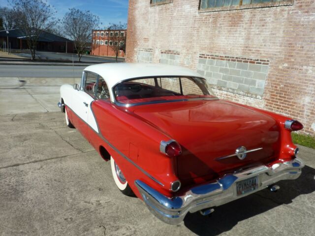 Oldsmobile Eighty-Eight 1956 image number 4