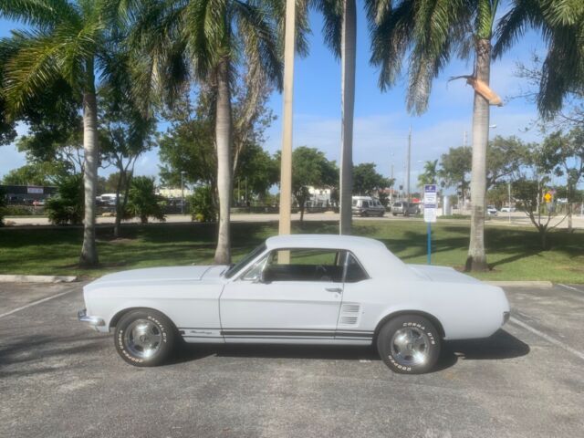 Ford Mustang 1967 image number 0