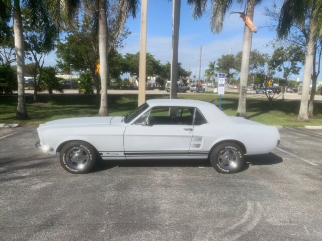 Ford Mustang 1967 image number 1