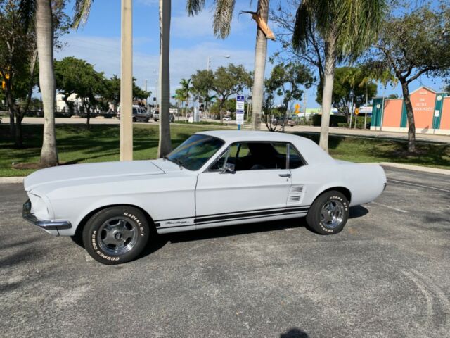 Ford Mustang 1967 image number 2