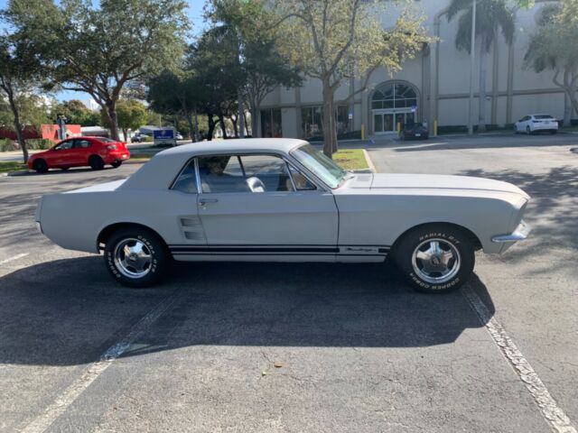 Ford Mustang 1967 image number 32