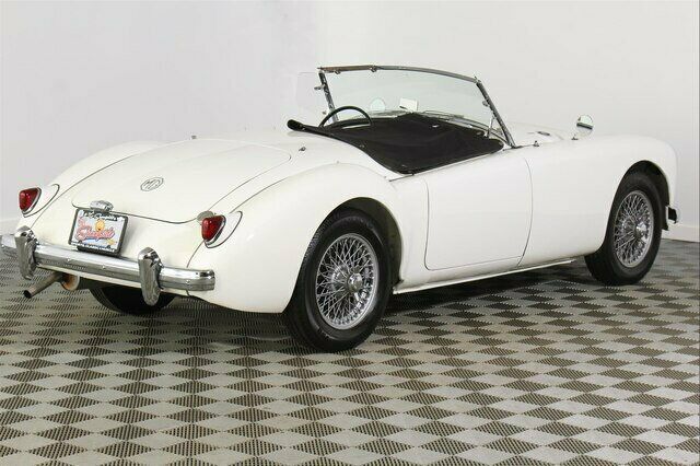 MG MGA 1961 image number 2