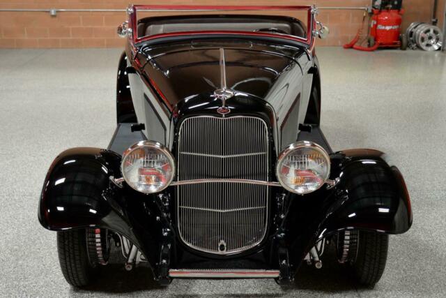 Ford Roadster Pickup 1932 image number 8