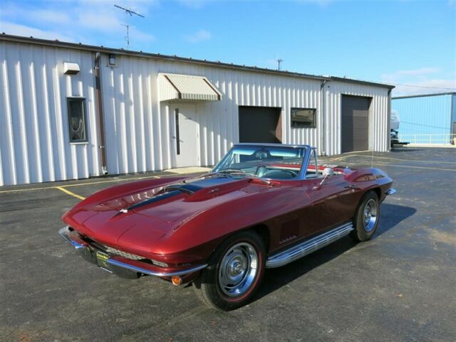 Chevrolet Corvette Convertible, 1967 image number 1