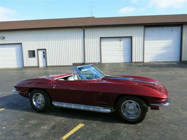 Chevrolet Corvette Convertible, 1967 image number 37