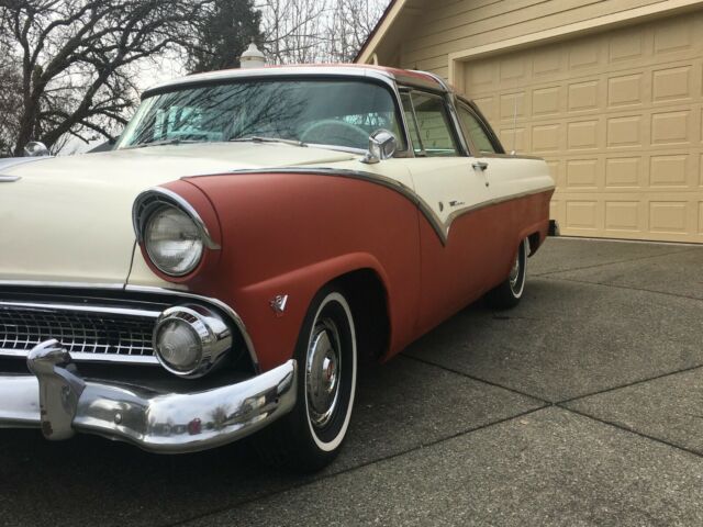 Ford Crown Victoria 1955 image number 1