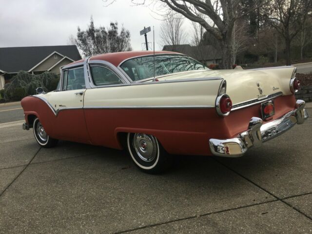 Ford Crown Victoria 1955 image number 24