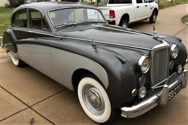 Jaguar Mark IX 1959 image number 10