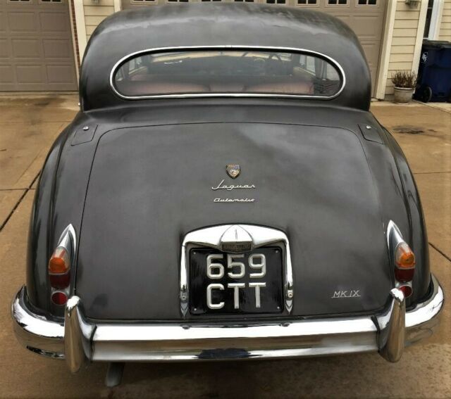 Jaguar Mark IX 1959 image number 27