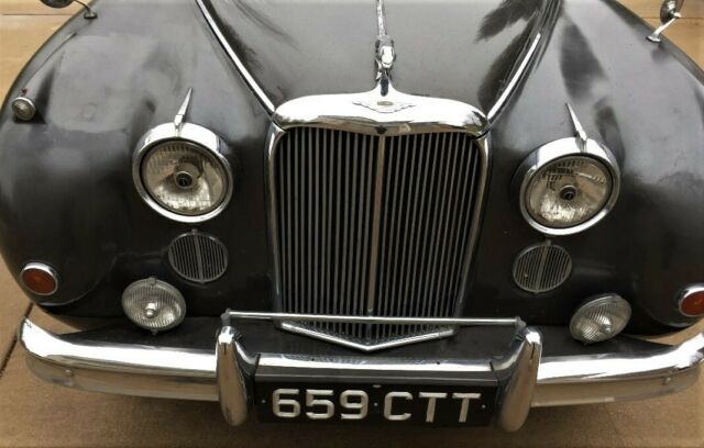 Jaguar Mark IX 1959 image number 35