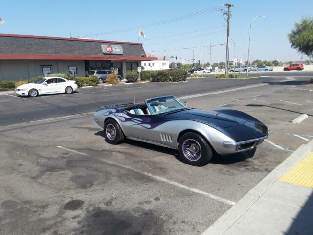 Chevrolet Corvette Stingray Convertible + HARD TOP 1968 image number 14