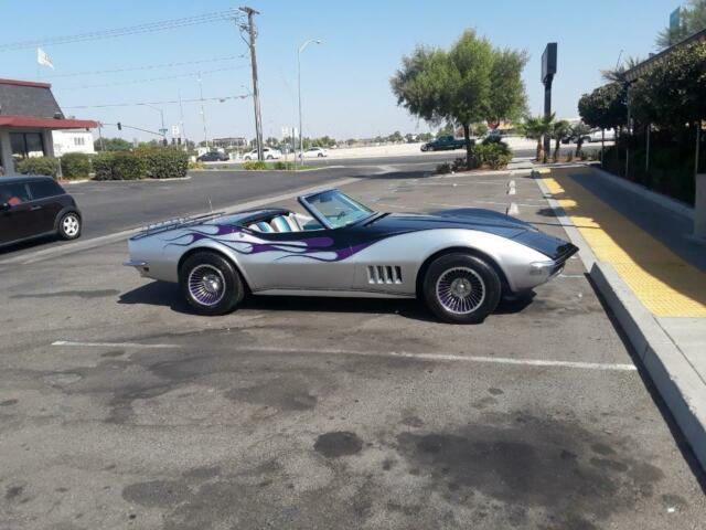 Chevrolet Corvette Stingray Convertible + HARD TOP 1968 image number 34