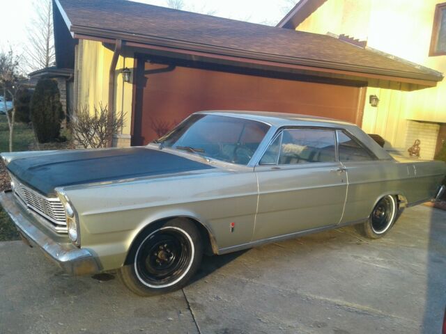 Ford Galaxie 1965 image number 0