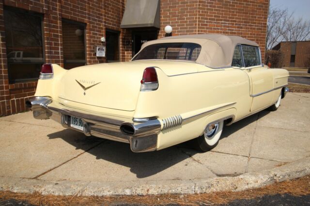 Cadillac Series 62 1956 image number 31