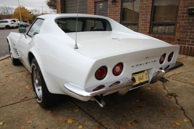 Chevrolet Corvette 1972 image number 27