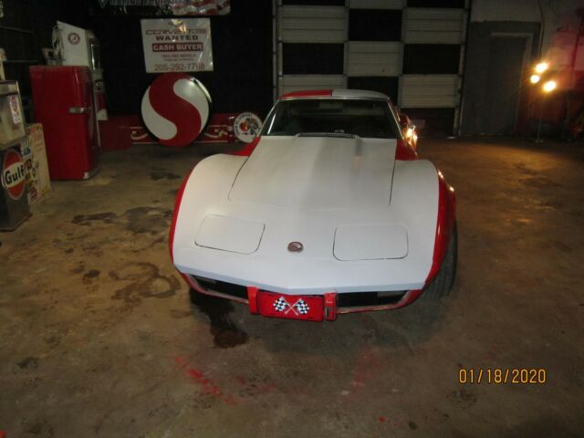 Chevrolet Corvette 1975 image number 1