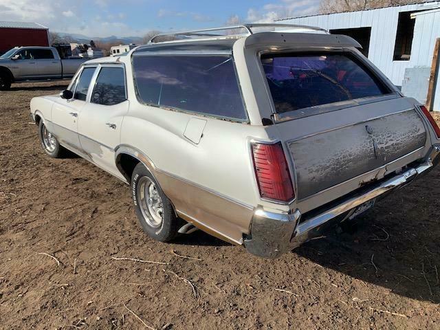 Oldsmobile Custom Cruiser 1972 image number 20