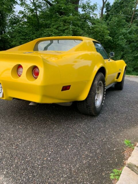 Chevrolet Corvette 1976 image number 33