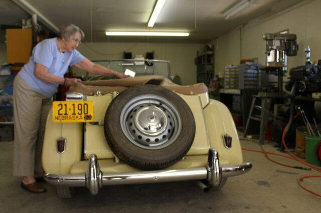 MG T-Series 1953 image number 24