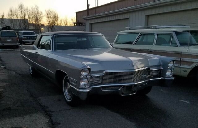 Cadillac DeVille 1968 image number 1