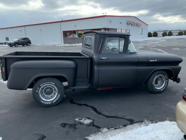 Chevrolet C-10 1961 image number 2