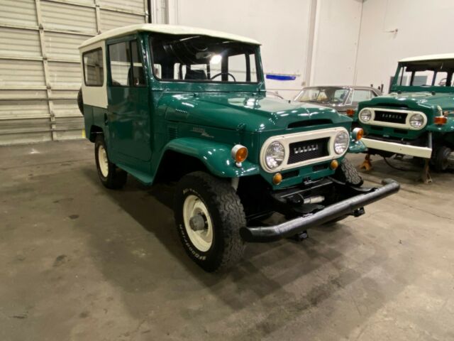 Toyota Land Cruiser 1969 image number 32