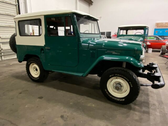 Toyota Land Cruiser 1969 image number 6